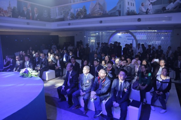 全球智能口腔项目昨日启动,美奥开启智能口腔新时代 全球智能口腔项目昨日启动,美奥开启智能口腔新时代